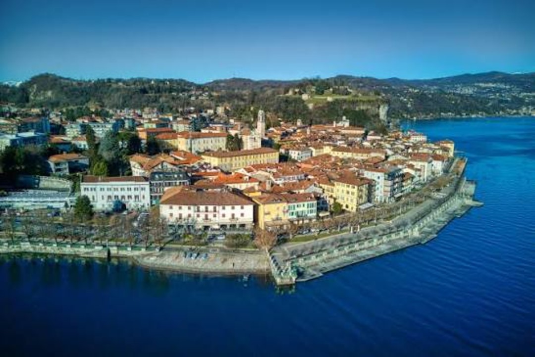 Arona.jpg - {Arona.jpg} - [150644]