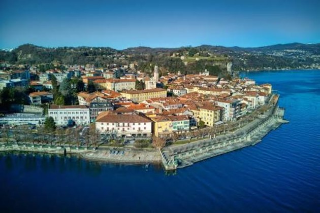 Arona.jpg - {Arona.jpg} - [150644]
