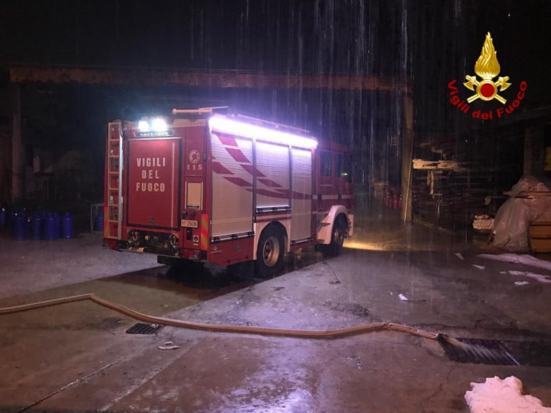 vigili del fuoco.jpg - {vigili del fuoco.jpg} - [15400]