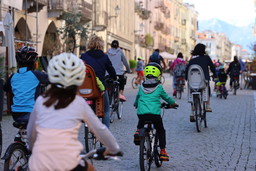 Immagine Le pedalate per famiglie del Cuneo (2853640).jpg - {Immagine Le pedalate per famiglie del Cuneo (2853640).jpg} - [15816]