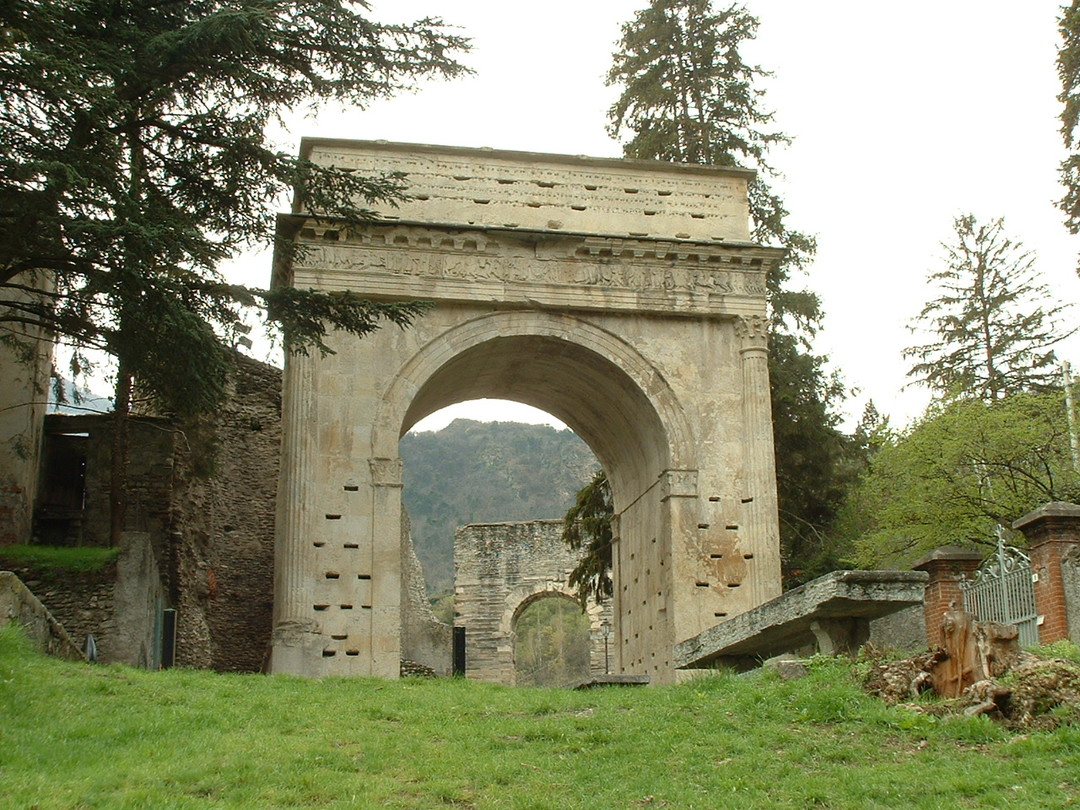 Arco di Susa.jpg - {Arco di Susa.jpg} - [15848]