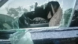 Autovandalizzate.jpg - {Autovandalizzate.jpg} - [16304]