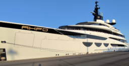 yacht.png - {yacht.png} - [16504]