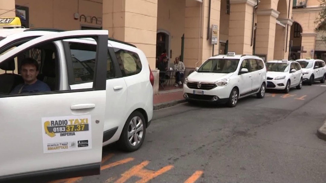 taxi.jpg - {taxi.jpg} - [17608]