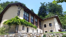 Cascina Emilia.jfif - {Cascina Emilia.jfif} - [17913]