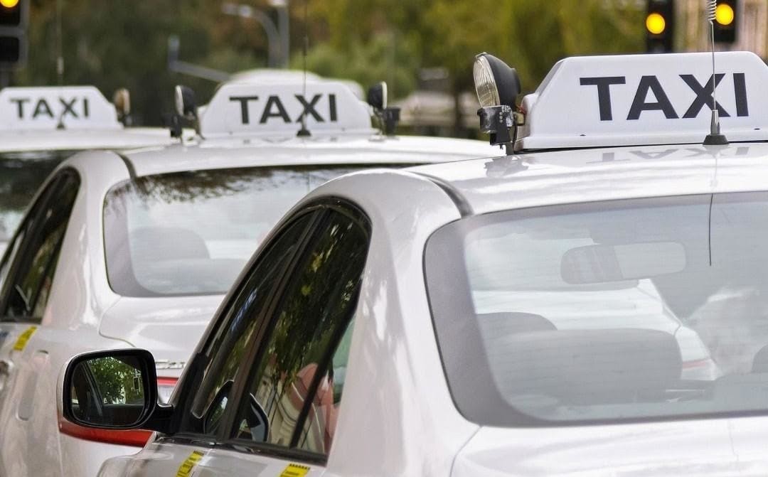 taxi2.jpg - {taxi2.jpg} - [1845]