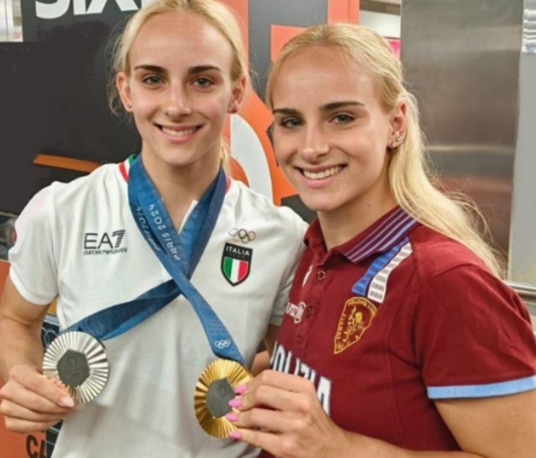 alice e asia d'amato.jpg - {alice e asia d'amato.jpg} - [18837]