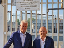 Zangrillo e Ruzzola in visita al carcere di Torino.jpeg - {Zangrillo e Ruzzola in visita al carcere di Torino.jpeg} - [19511]