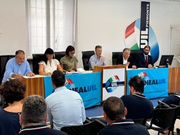 La presentazione del concorso per il logo della Settimana del Lavoro Sicuro.jpg - {La presentazione del concorso per il logo della Settimana del Lavoro Sicuro.jpg} - [20659]