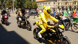 Il raduno in centro - foto Comune di Alessandria (1).jpg - {Il raduno in centro - foto Comune di Alessandria (1).jpg} - [2178]