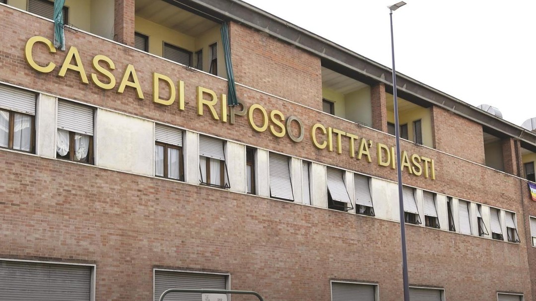 CasaRipostoMainaAsti.jpg - {CasaRipostoMainaAsti.jpg} - [23011]