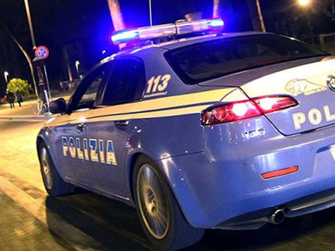 Immagine polizia-notte_poliziotti (2)-2-2-2.jpg - {Immagine polizia-notte_poliziotti (2)-2-2-2.jpg} - [23327]