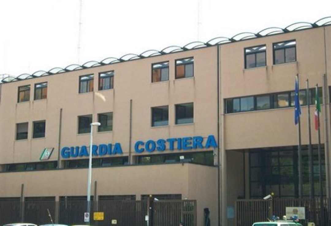 capitaneria-di-porto-guardia-costiera.jpg - {capitaneria-di-porto-guardia-costiera.jpg} - [23624]