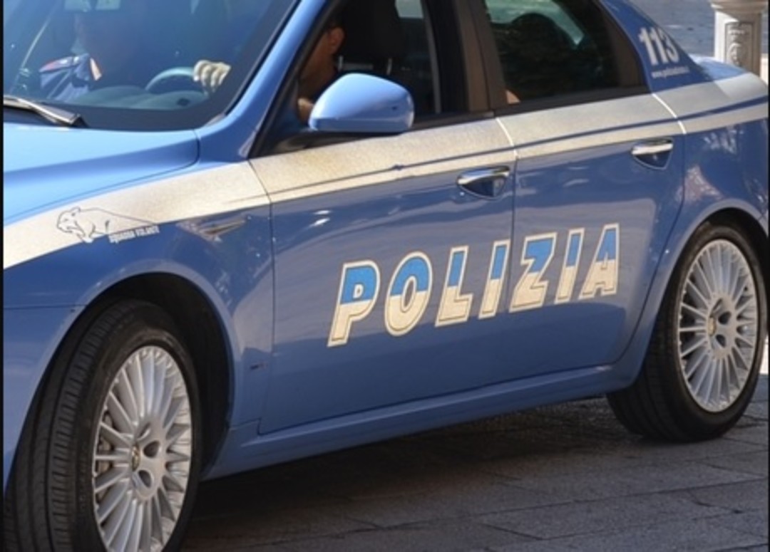 polizia.jpg - {polizia.jpg} - [24442]