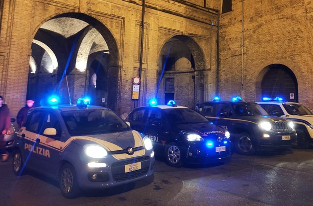 A Torino continua l'emergenza sicurezza - foto Polizia.jpeg - {A Torino continua l'emergenza sicurezza - foto Polizia.jpeg} - [24474]