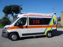Ambulanza (2).jpg - {Ambulanza (2).jpg} - [24602]