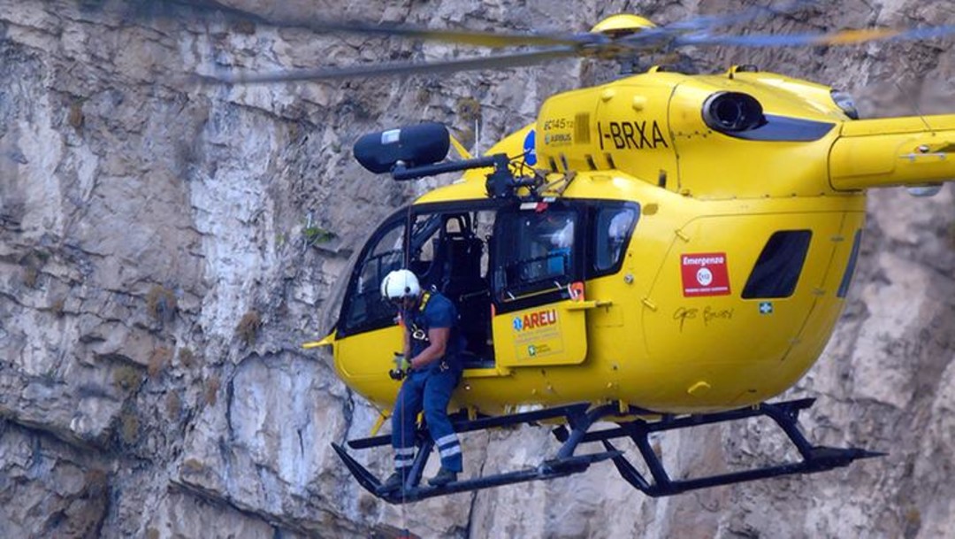Soccorso Alpino elicottero.jpg - {Soccorso Alpino elicottero.jpg} - [24642]