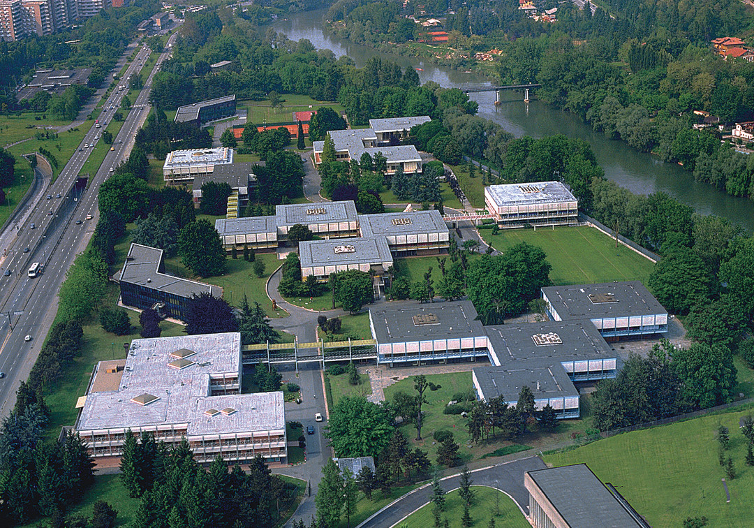 campus-2018.jpg - {campus-2018.jpg} - [2538]