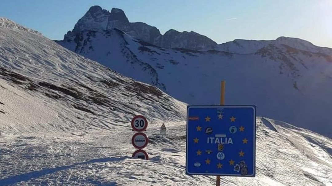 Colle-Agnello-chiuso-per-neve-e1726826600296.jpg - {Colle-Agnello-chiuso-per-neve-e1726826600296.jpg} - [25882]