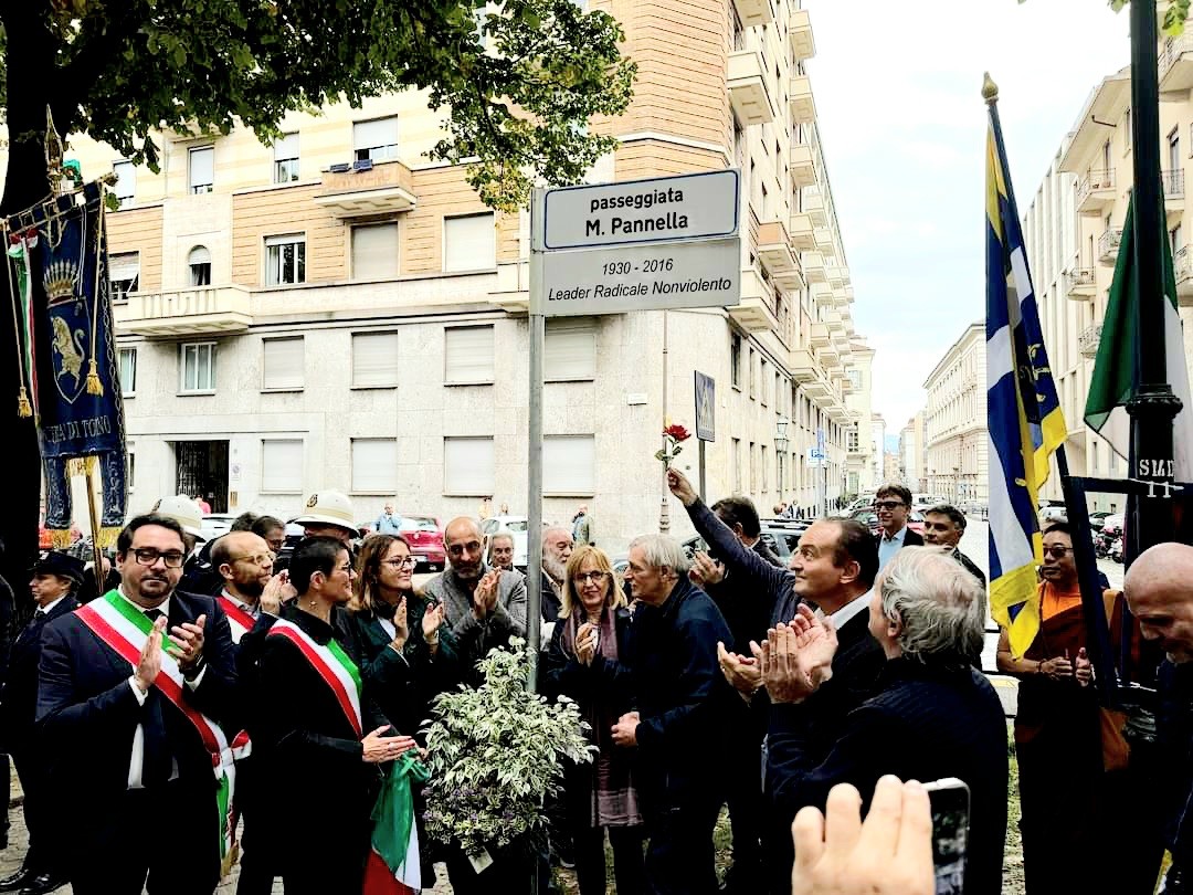 L'intitolazione della passeggiata Pannella.jpg - {L'intitolazione della passeggiata Pannella.jpg} - [26354]