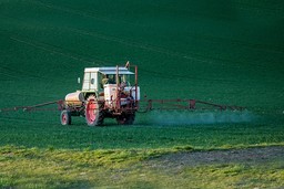 pesticide-4089881_640.jpg - {pesticide-4089881_640.jpg} - [26482]
