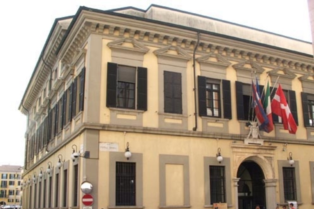 Municipio di Novara.jpg - {Municipio di Novara.jpg} - [27090]