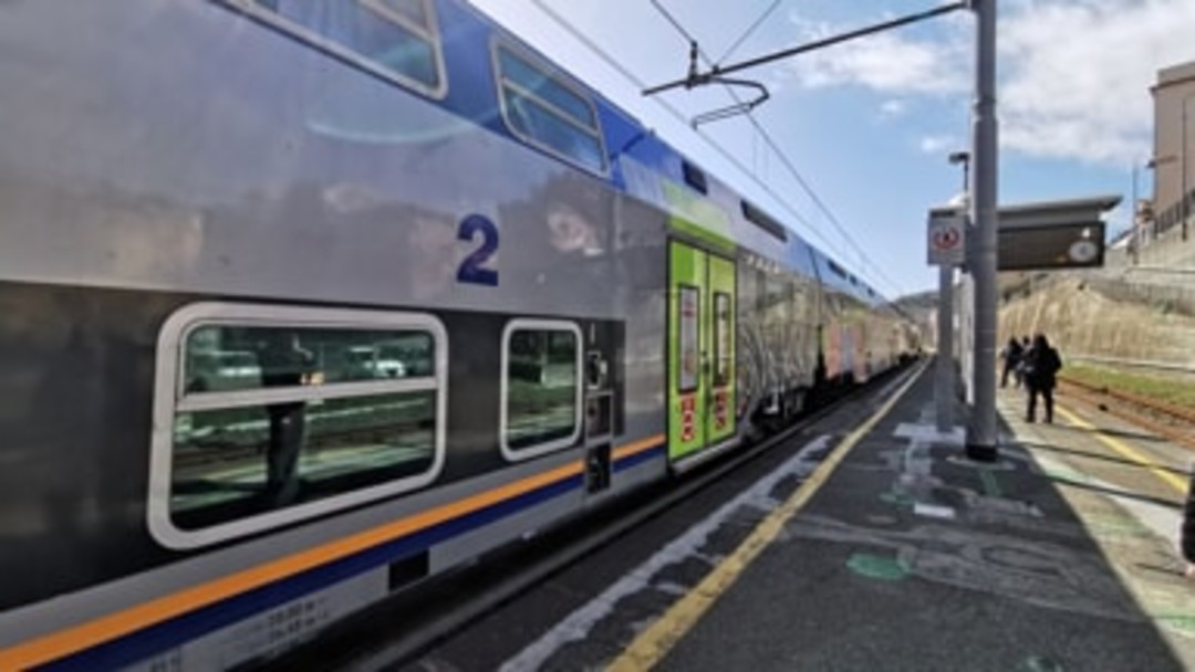 treno.jpg - {treno.jpg} - [27658]
