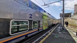 treno.jpg - {treno.jpg} - [27658]
