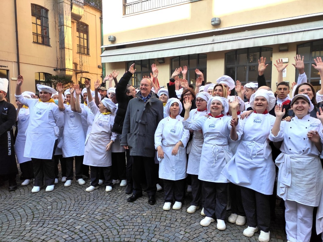 PiazzaMestieri.jpeg - {PiazzaMestieri.jpeg} - [27725]