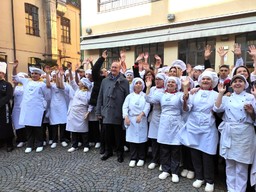 PiazzaMestieri.jpeg - {PiazzaMestieri.jpeg} - [27725]