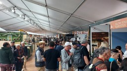Terra Madre - foto gdpl.jpg - {Terra Madre - foto gdpl.jpg} - [28053]