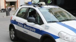 polizia locale sanremo.jpg - {polizia locale sanremo.jpg} - [28109]