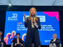 chiorino piazza dei mestieri2.jpeg - {chiorino piazza dei mestieri2.jpeg} - [28245]
