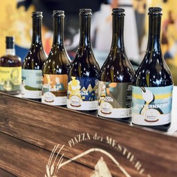 Birrificio La Piazza - foto birre Piazza dei Mestieri.jpg - {Birrificio La Piazza - foto birre Piazza dei Mestieri.jpg} - [28437]