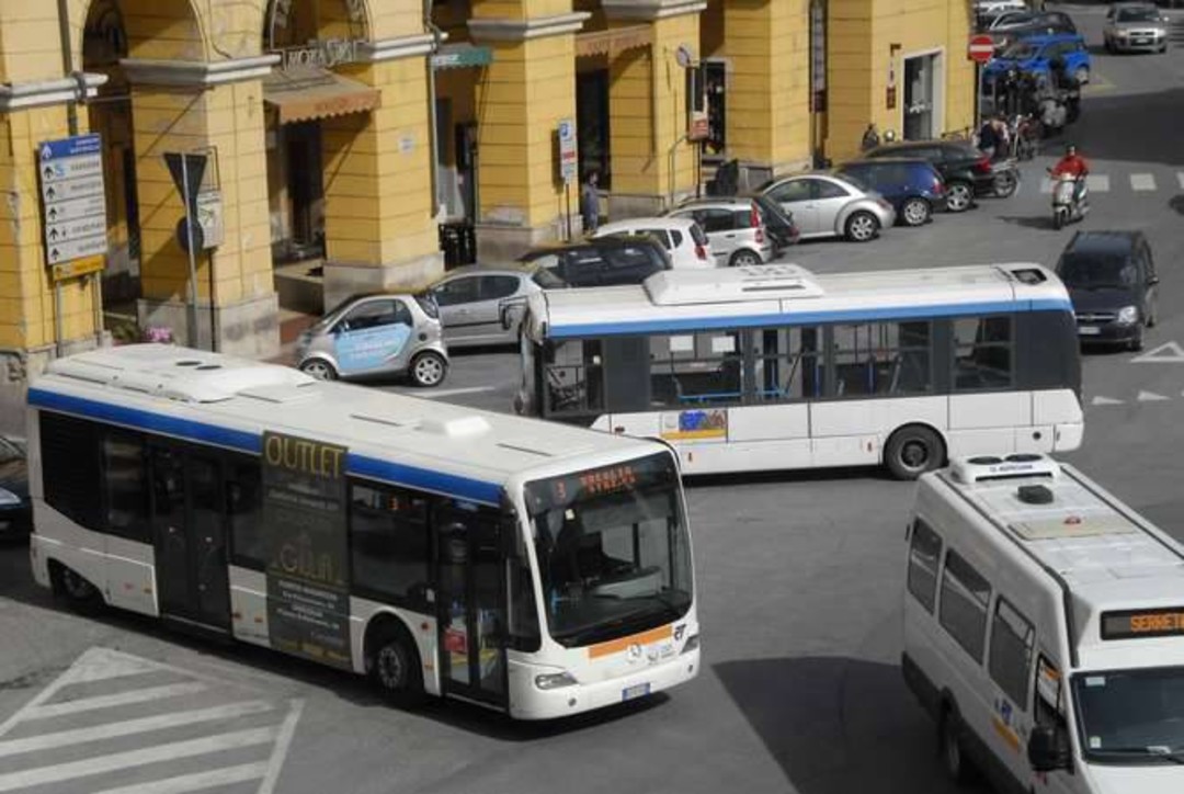 autobus-riviera-trasporti.jpg - {autobus-riviera-trasporti.jpg} - [28989]