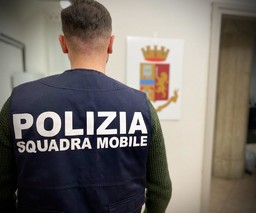 squadra-mobile-2022.jpg - {squadra-mobile-2022.jpg} - [30118]