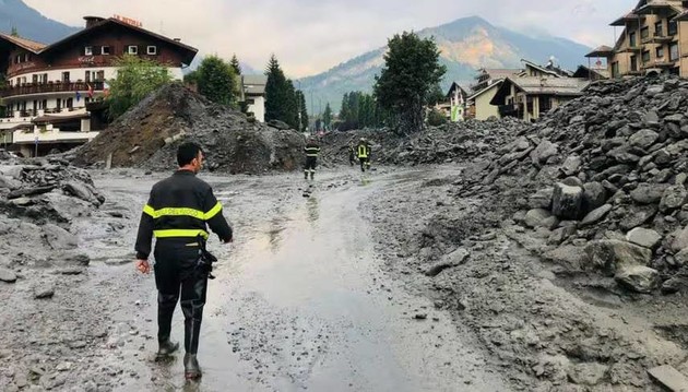 Nuovi fondi per danni da calamità naturali - foto maltempo alluvione Bardonecchia.jpg - {Nuovi fondi per danni da calamità naturali - foto maltempo alluvione Bardonecchia.jpg} - [30663]
