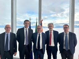 vertice Regione con Abi e Uncem.jpg - {vertice Regione con Abi e Uncem.jpg} - [31912]