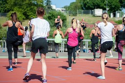 zumba-4333580_1280.jpg - {zumba-4333580_1280.jpg} - [31928]