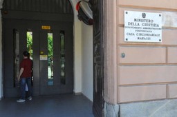 carcere marassi.jpg - {carcere marassi.jpg} - [31936]