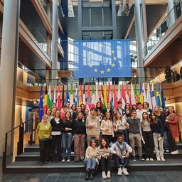 Delegazione al completo (1).jpg - {Delegazione al completo (1).jpg} - [31968]