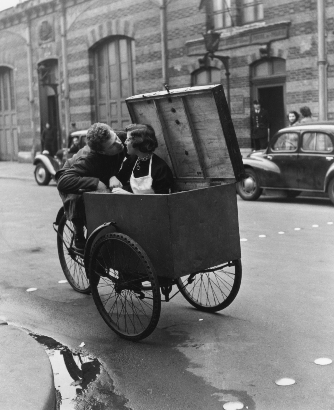 20014 Baiser Blotto, Paris 1950 HD (1).jpg - {20014 Baiser Blotto, Paris 1950 HD (1).jpg} - [31984]
