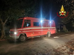 vigili-del-fuoco.jpg - {vigili-del-fuoco.jpg} - [32512]