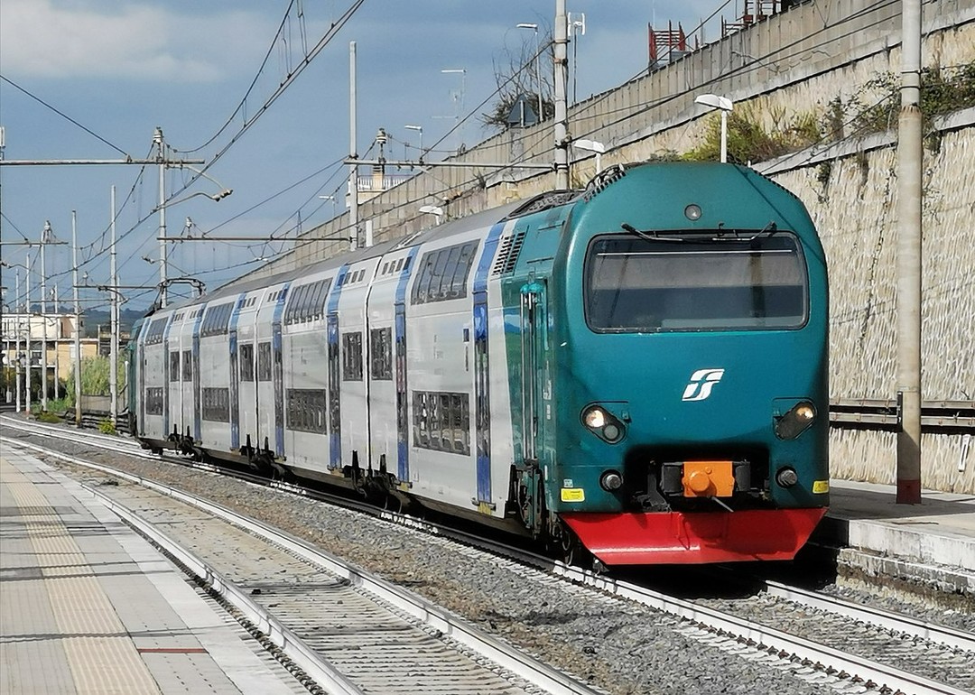 treni.jpg - {treni.jpg} - [32528]