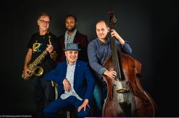 Immagine Luigi Martinale Quartet.jpg - {Immagine Luigi Martinale Quartet.jpg} - [32688]