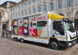 BiblioBusTorino.jpg - {BiblioBusTorino.jpg} - [33144]