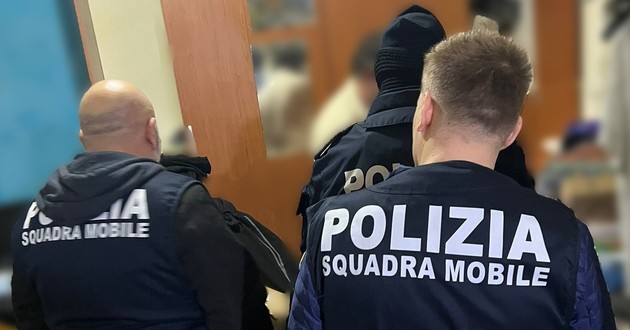 Foto Polizia - Squadra Mobile.jpg - {Foto Polizia - Squadra Mobile.jpg} - [33817]