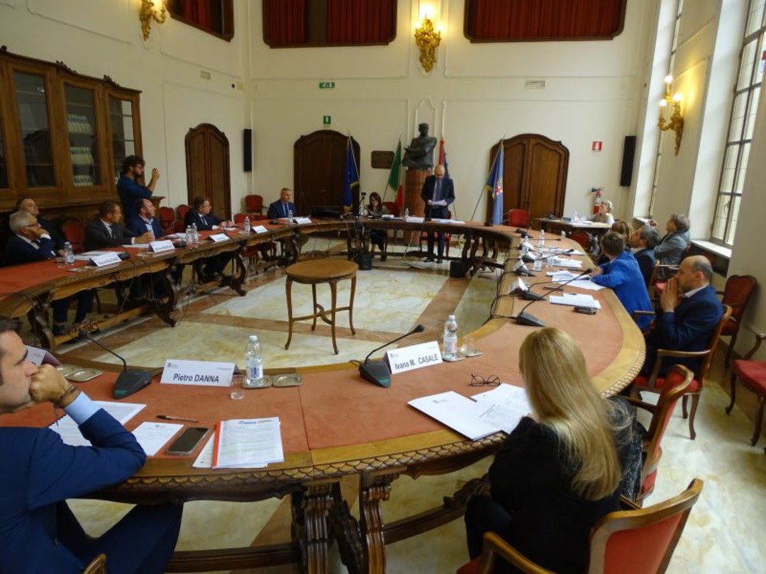 Consiglio provinciale.jpg - {Consiglio provinciale.jpg} - [35085]