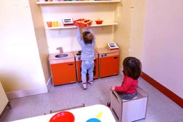 bambini-asilo-cucina.jpg - {bambini-asilo-cucina.jpg} - [35486]
