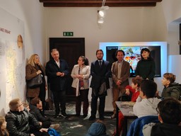 inaugurazione aula.jpg - {inaugurazione aula.jpg} - [36040]